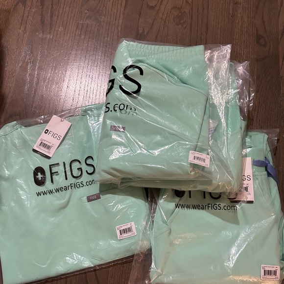 FIGS Mariner Scrub Set - Picture 1 of 1